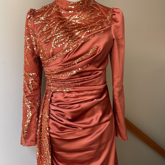 Turkish ballgown dress with beading detail with side train. Size 38 - Picture 2 of 5